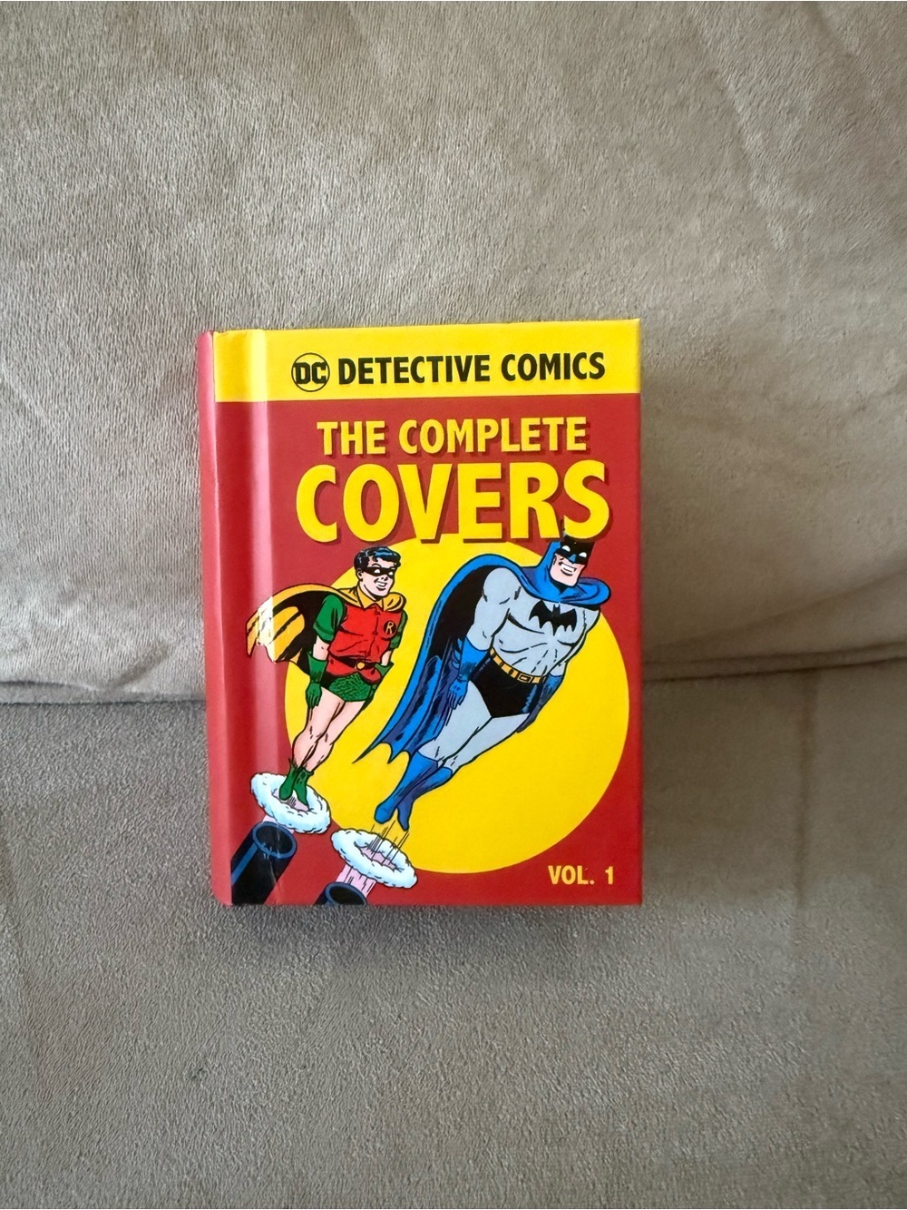 Brand new DC Batman detective comics the complete covers volume 1